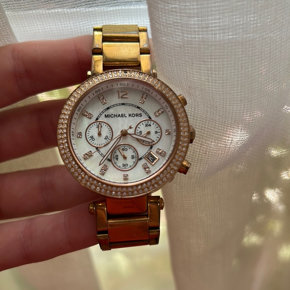 Michael kors rose gold watch
